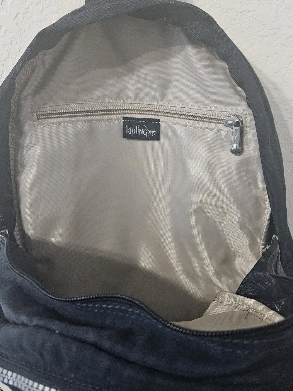 Kipling compact black